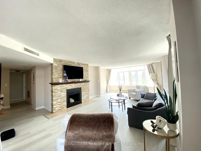 Additional image 5 of 135 George St Unit 605