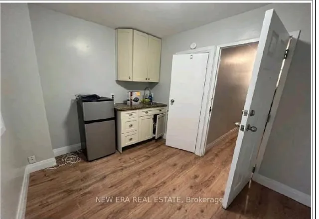 Additional image 10 of 48 Carr St