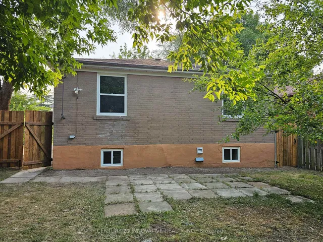 Primary image of 703 Midland Ave