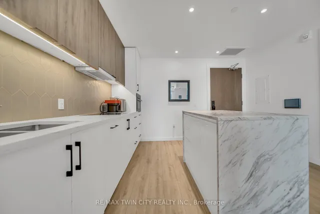 Additional image 13 of 741 King St Unit 906