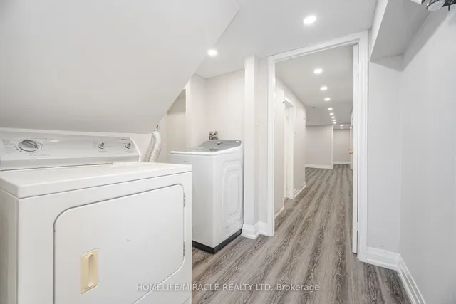 Additional image 27 of 81 Pettibone Sq