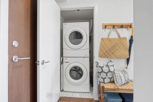 Additional image 14 of 181 Village Green Sq Unit 2312