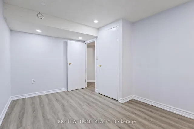 Additional image 33 of 77 Lowry Sq