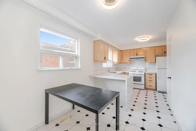 Additional image 11 of 30 Bartel Dr