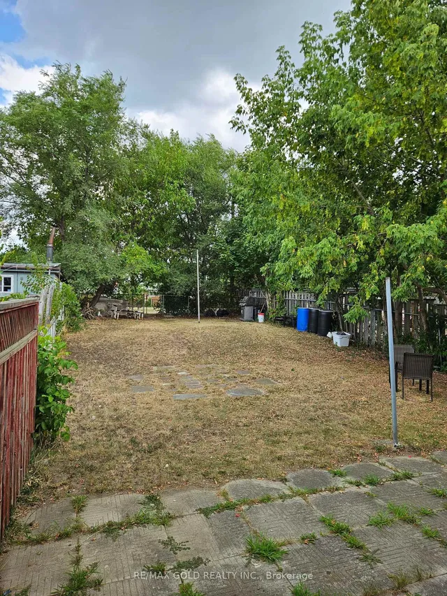 Additional image 6 of 18 Primula Cres