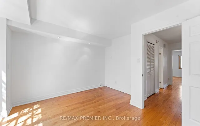 Additional image 21 of 211 Mutual St