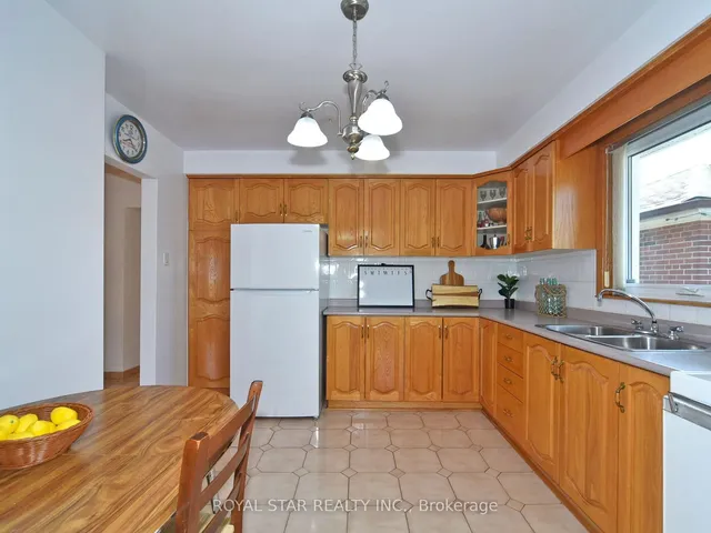 Additional image 13 of 25 Diana Dr