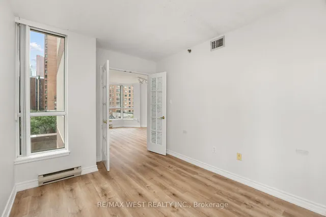 Additional image 18 of 38 Elm St Unit 410