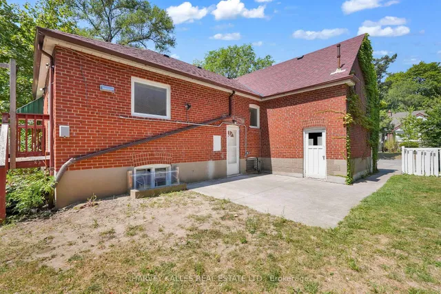 Additional image 19 of 547 Douglas Ave