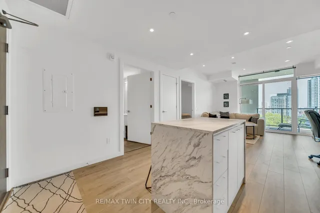 Additional image 16 of 741 King St Unit 906