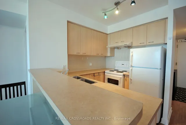 Additional image 4 of 38 Lee Centre Dr Unit 2115