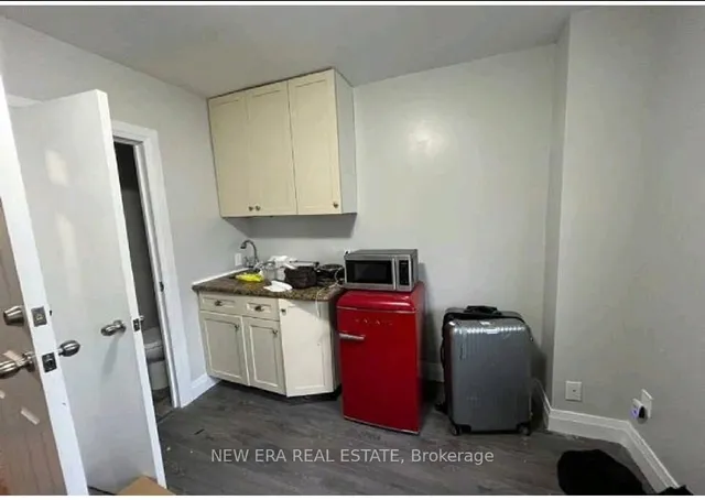 Additional image 8 of 48 Carr St