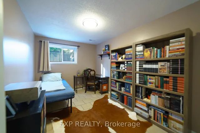 Additional image 31 of 430 Bankside Cres