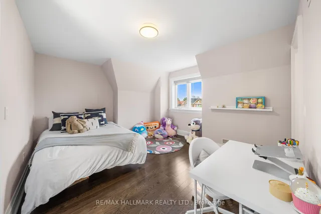 Additional image 37 of 19 Hycrest Ave