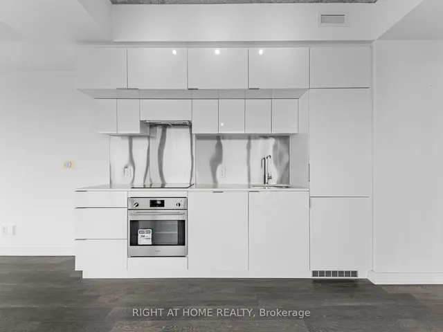 Additional image 11 of 185 Roehampton Ave Unit 3110