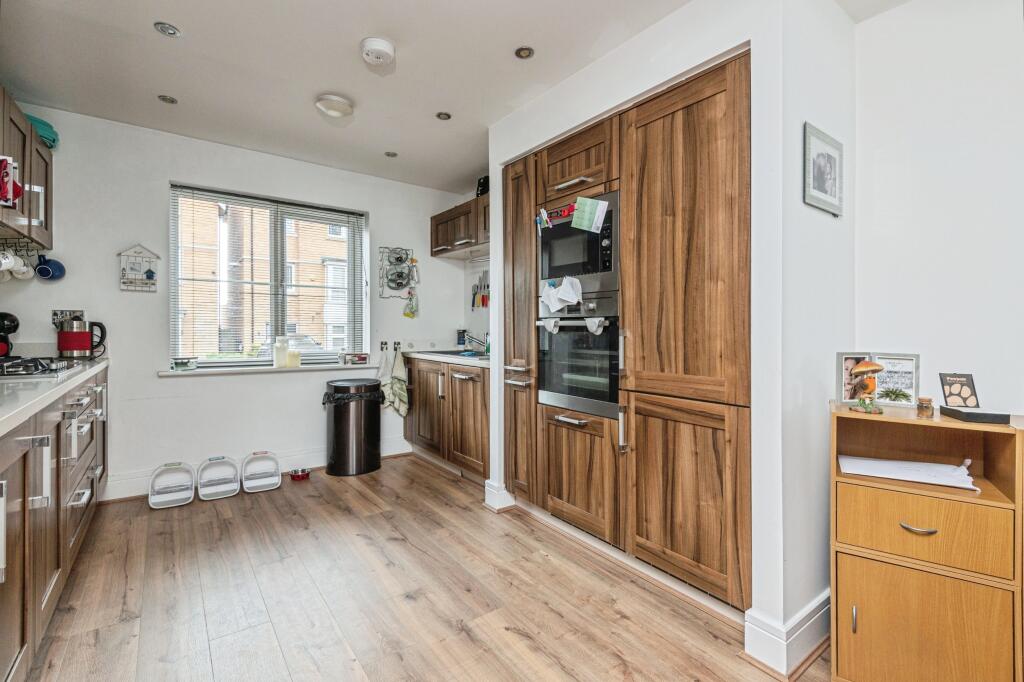 Additional image 4 of Spinners Avenue, Cleckheaton, BD19