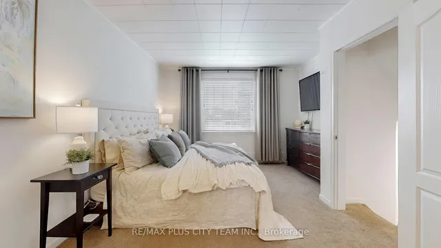 Additional image 16 of 34 Edge Park Ave