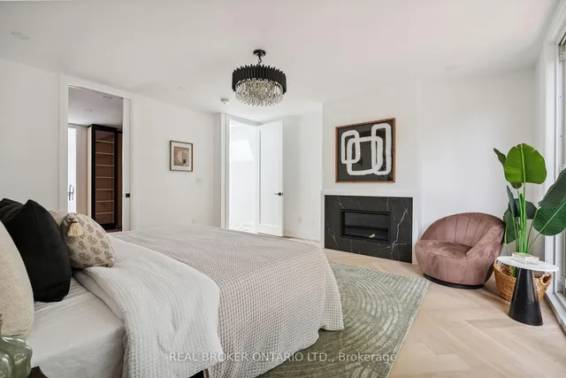 Additional image 27 of 98 Hogarth Ave