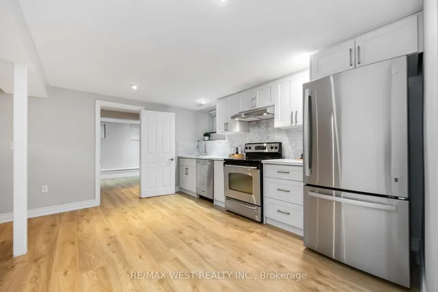 Additional image 28 of 80 Thirty Ninth St