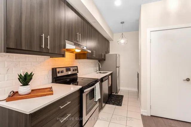 Additional image 18 of 2063 Weston Rd Unit 15