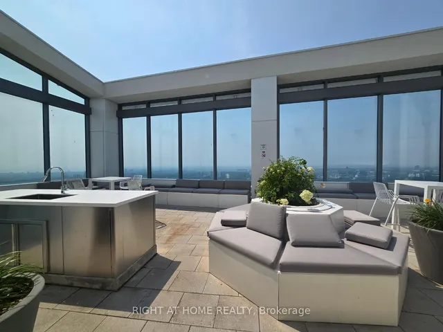 Additional image 19 of 2221 Yonge St Unit 902