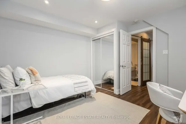 Additional image 36 of 1008 Woodbine Ave