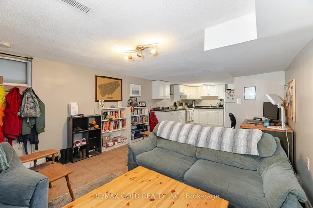 Additional image 32 of 60 Salem Ave