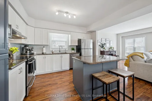 Additional image 12 of 12 Frankfurt St