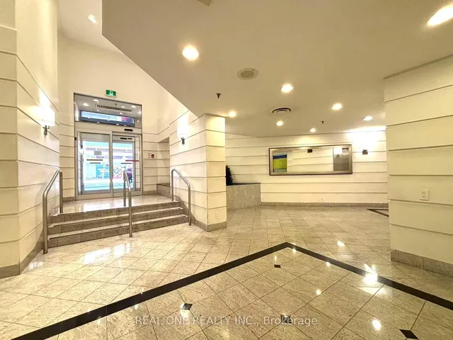 Additional image 34 of 711 Bay St Unit 1012