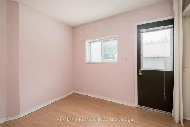 Additional image 7 of 300 Keele St