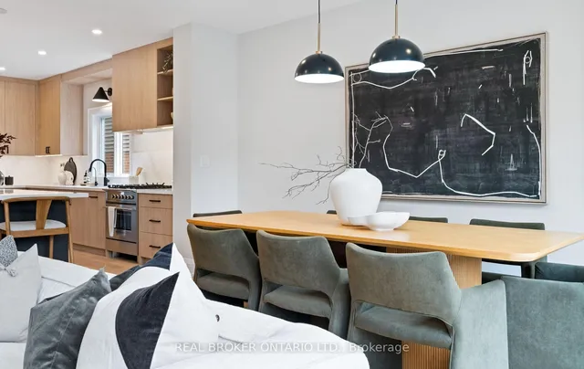 Additional image 20 of 94 Prince Edward Dr