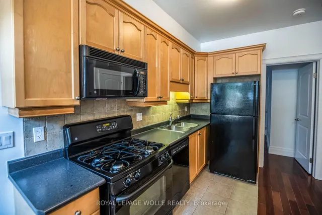 Additional image 10 of 555 King St Unit 109