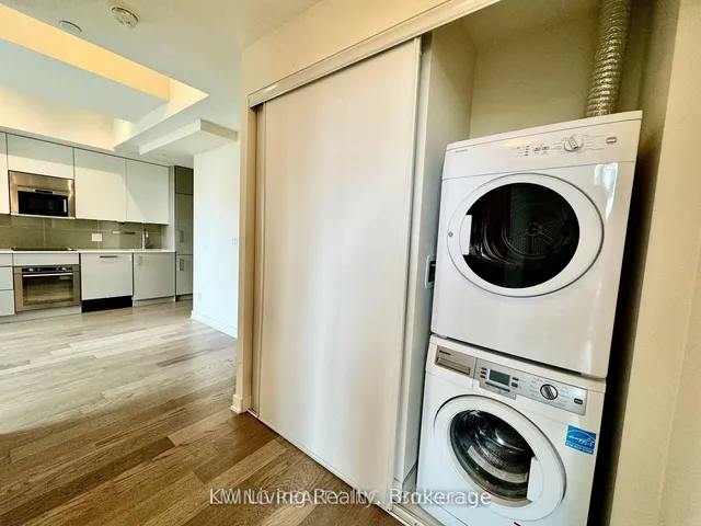 Additional image 16 of 17 Dundonald St Unit 1006