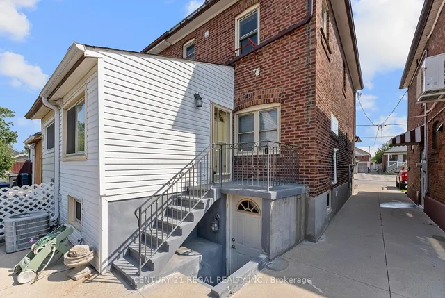 Additional image 29 of 32 Chamberlain Ave