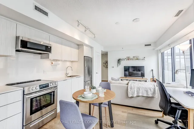 Additional image 3 of 25 Richmond St Unit 902