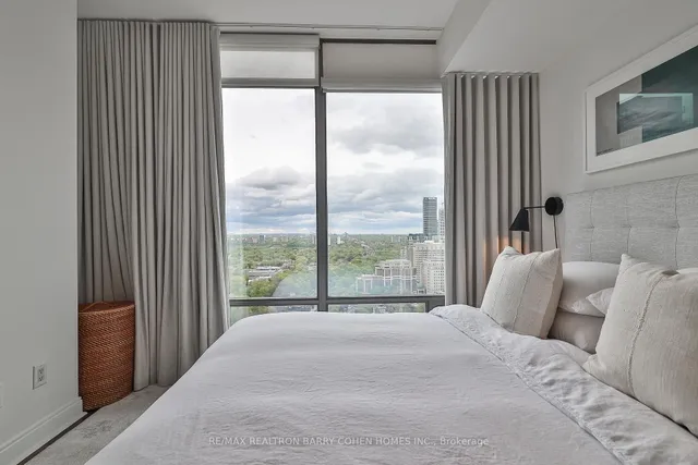 Additional image 12 of 18 Yorkville Ave Unit 3106