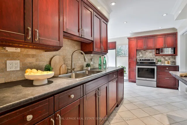 Additional image 14 of 45 Doonaree Dr