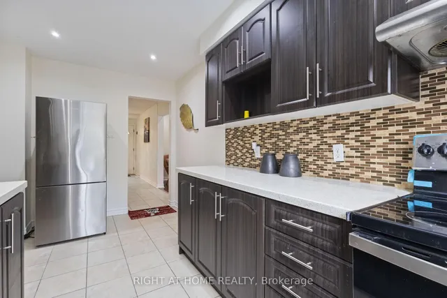 Additional image 17 of 77 Lowry Sq