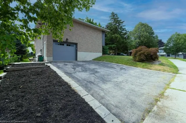 Additional image 25 of 120 Devonglen Dr