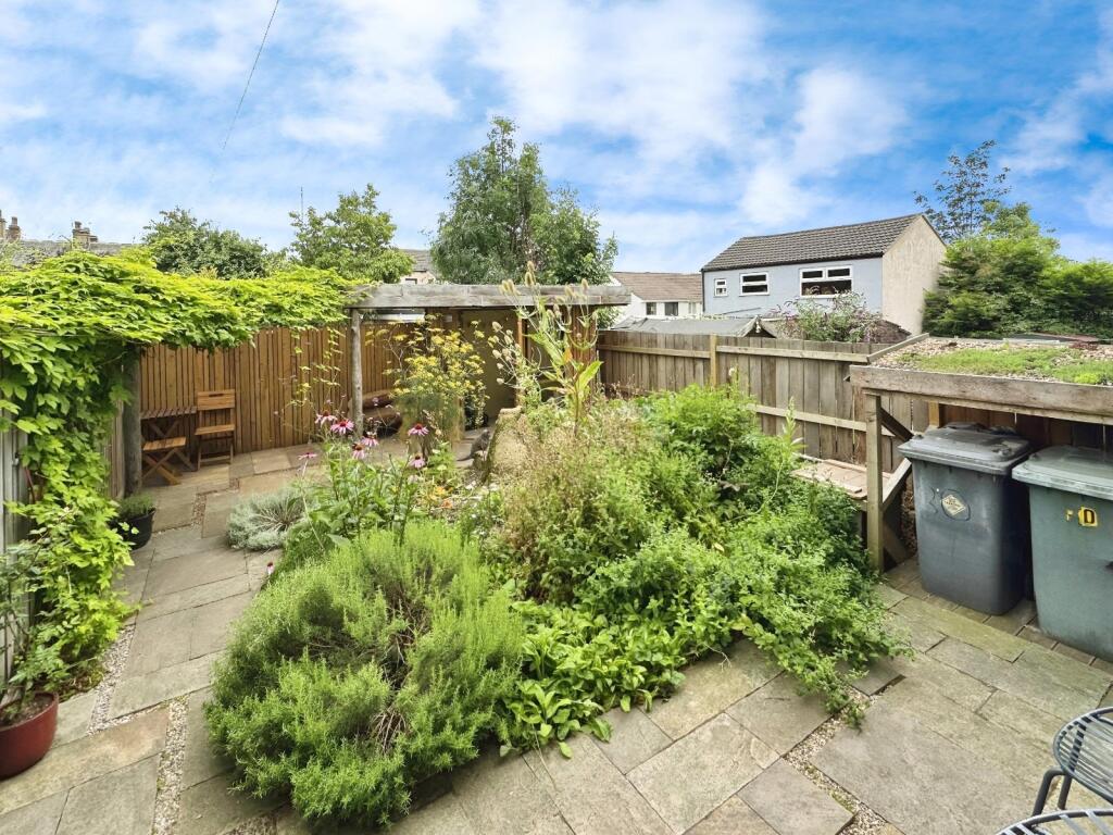 Additional image 15 of South Parade, Cleckheaton, BD19