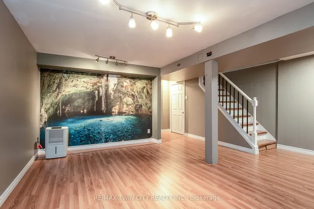 Additional image 30 of 23 Roberts Cres