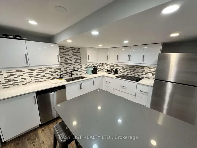 Additional image 32 of 39 Romney Rd