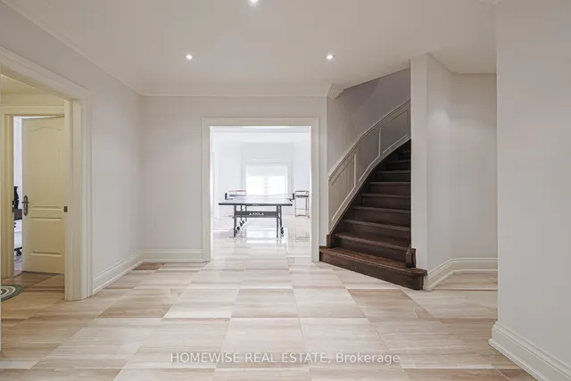 Additional image 42 of 2706 Bayview Ave