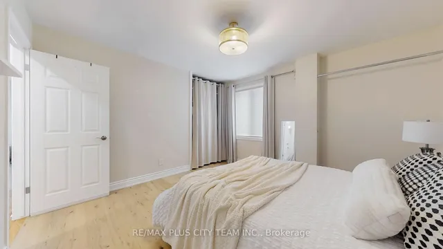 Additional image 23 of 34 Edge Park Ave