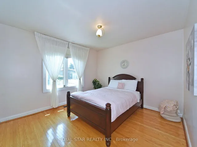 Additional image 21 of 25 Diana Dr