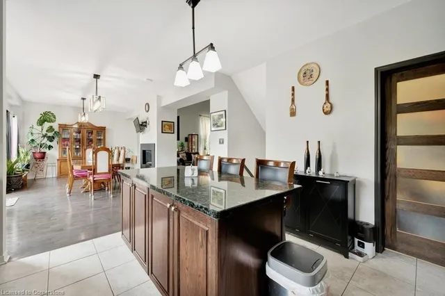 Additional image 15 of 477 Woodbine Ave