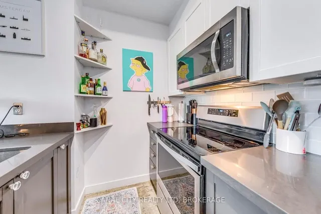 Additional image 11 of 36 CHARLOTTE St Unit 201