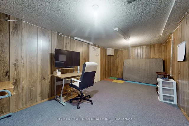 Additional image 27 of 15 Esterbrooke Ave Unit 131