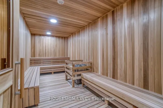 Additional image 31 of 127 Broadway Ave