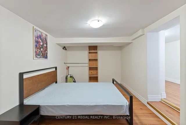 Additional image 38 of 32 Chamberlain Ave